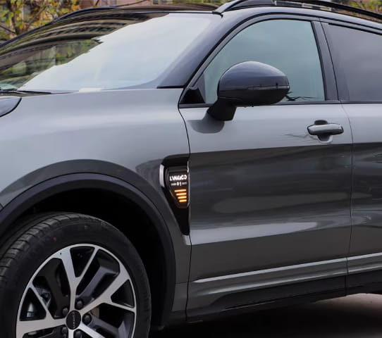 Xevaban.com ở 214 Giải Ph&oacute;ng l&agrave; đơn vị chuy&ecirc;n cung cấp phụ kiện oto, đồ chơi oto,&nbsp;đồ chơi lynkco 01,&nbsp;phụ kiện&nbsp;lynkco 01, xevaban, 214 giải ph&oacute;ng, đ&egrave;n led b&ecirc;n h&ocirc;ng lynkco 01